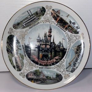 Vintage 1960’s Disneyland Park Collector’s Plate